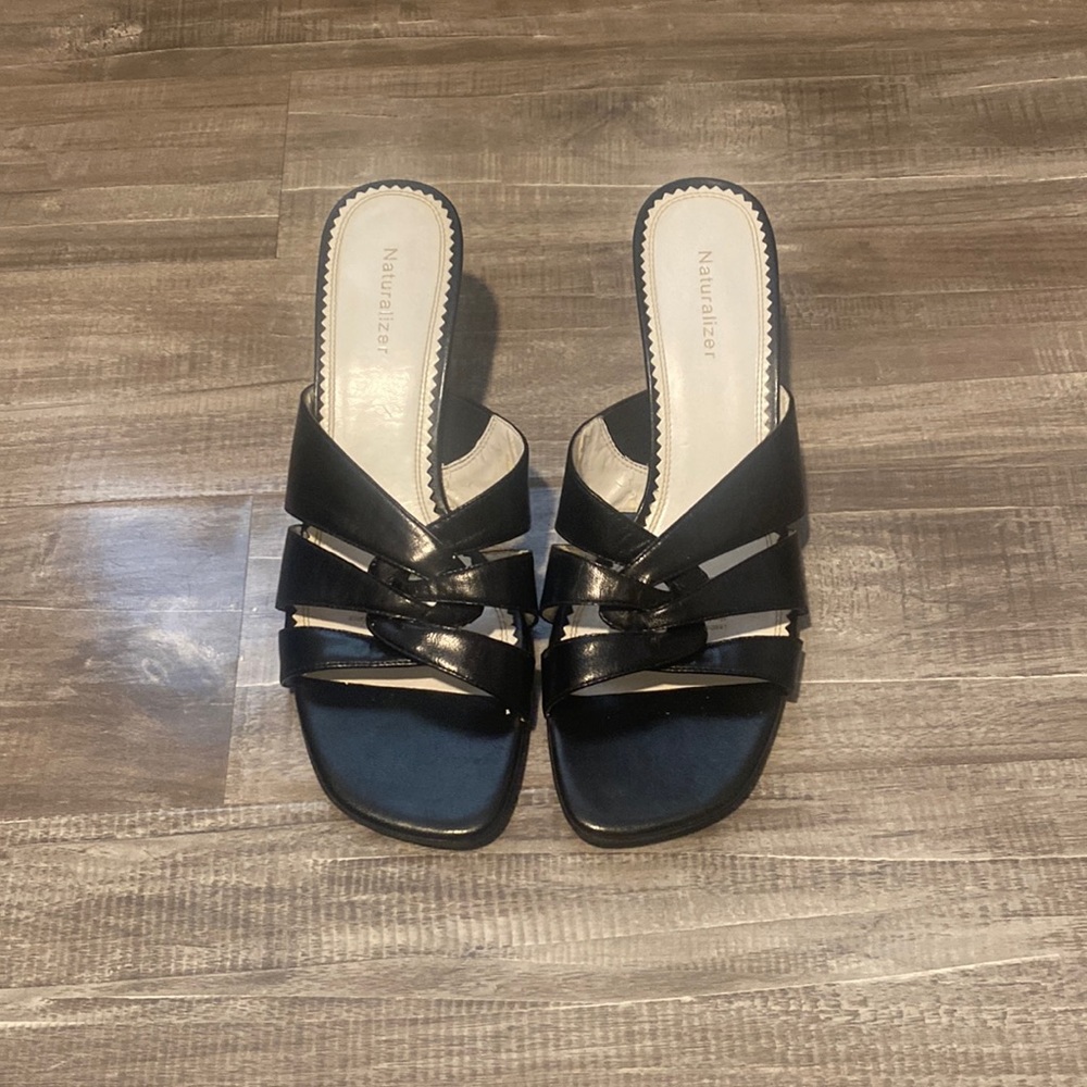 Naturalizer Size 9.5 Black Heels